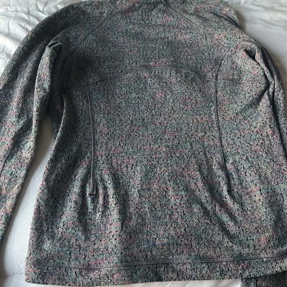 Lululemon Top/Pullover - Picture 8 of 9
